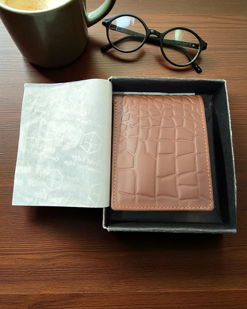 Brown Crocodile-Texture Leather Wallet – 2 Cash Pockets & 10 Card Slots (Latest Collection)