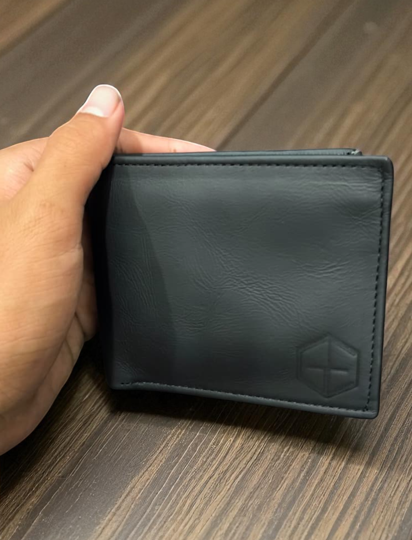 Black Plain Texture Leather Wallet – 2 Cash Pockets & 10 Card Slots (Latest Collection)