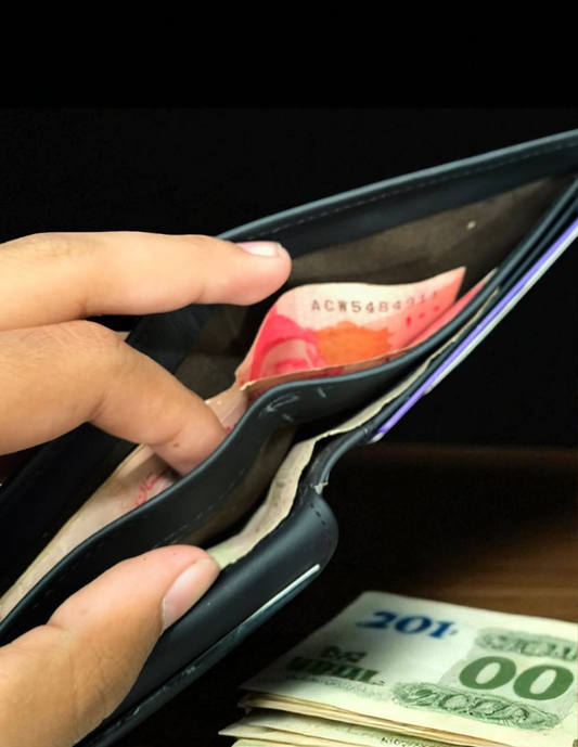 Black Plain Texture Leather Wallet – 2 Cash Pockets & 10 Card Slots (Latest Collection)