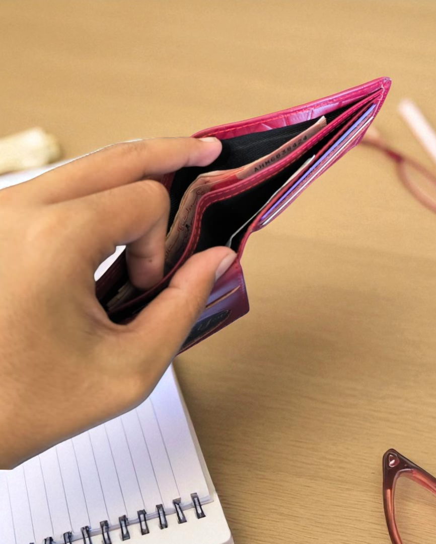 Red Crocodile-Texture Leather Wallet – 2 Cash Pockets & 10 Card Slots (Latest Collection)