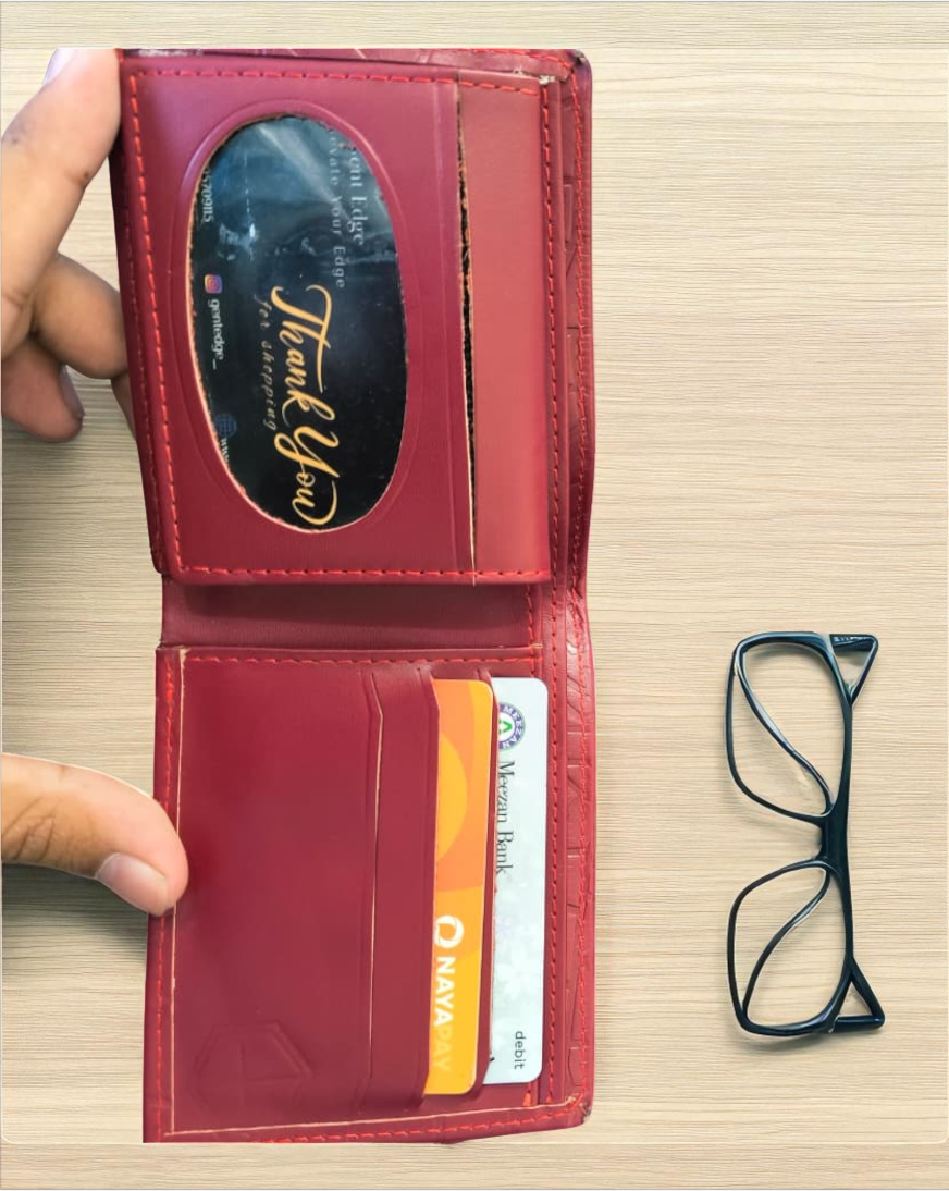Red Crocodile-Texture Leather Wallet – 2 Cash Pockets & 10 Card Slots (Latest Collection)