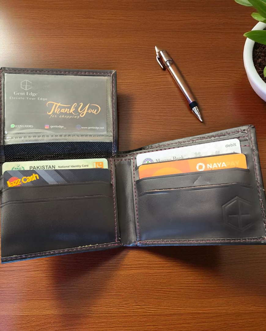 Dark Brown Crocodile-Texture Leather Wallet – 2 Cash Pockets & 10 Card Slots (Latest Collection)