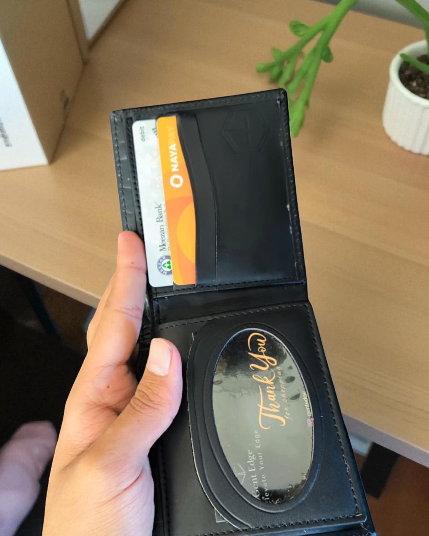 Black Crocodile-Texture Leather Wallet – 2 Cash Pockets & 10 Card Slots (Latest Collection)